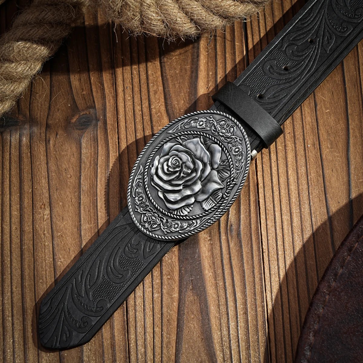 A casual, individual and retro belt, Western - style clothing accessory, metal buckle, PU belt, suitable for both men and women - American ThistleA casual, individual and retro belt, Western - style clothing accessory, metal buckle, PU belt, suitable for both men and women