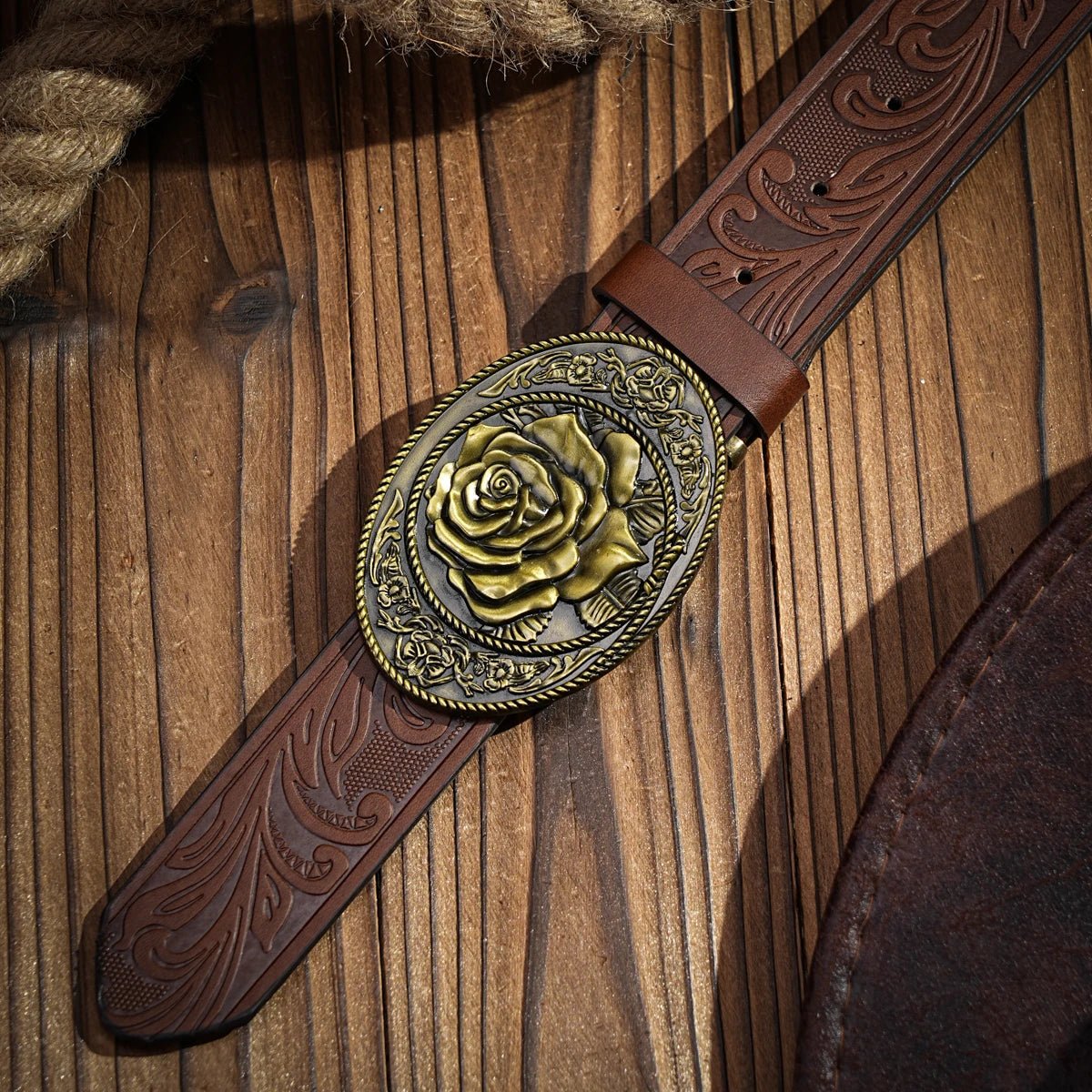 A casual, individual and retro belt, Western - style clothing accessory, metal buckle, PU belt, suitable for both men and women - American ThistleA casual, individual and retro belt, Western - style clothing accessory, metal buckle, PU belt, suitable for both men and women