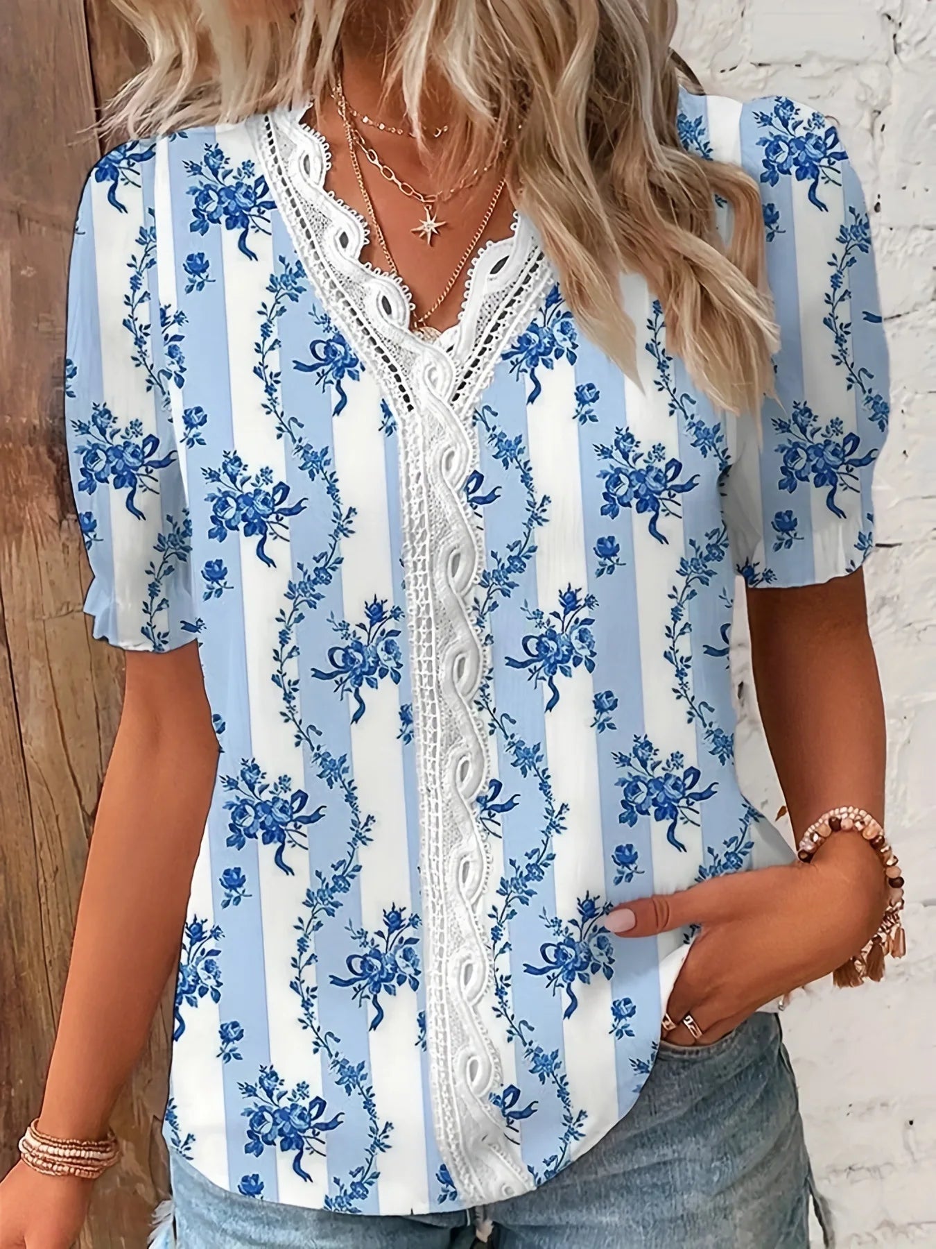 Casual Floral Blouse Shirt for Women - American Thistle Casual Floral Blouse Shirt for Women
