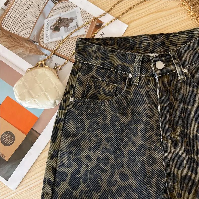 Casual Jeans Retro American Style Leopard Print Design Straight Leg - American Thistle Casual Jeans Retro American Style Leopard Print Design Straight Leg