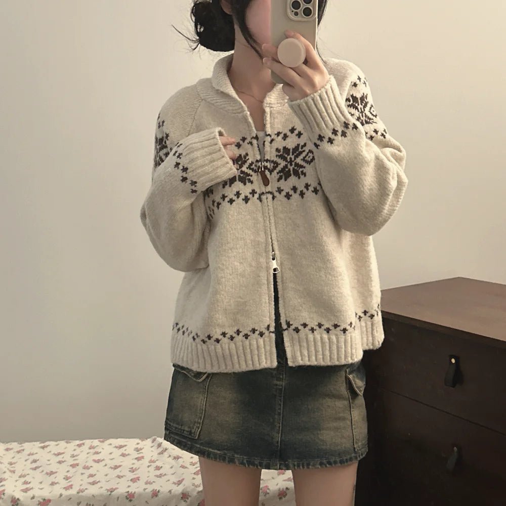 Chic Autumn Winter Loose Fit Long Sve Knitted Sweater Women's Faion Retro Color Blo Design Casual Versatile Outerwear - American Thistle Chic Autumn Winter Loose Fit Long Sve Knitted Sweater Women's Faion Retro Color Blo Design Casual Versatile Outerwear