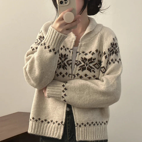 Chic Autumn Winter Loose Fit Long Sve Knitted Sweater Women's Faion Retro Color Blo Design Casual Versatile Outerwear - American Thistle Chic Autumn Winter Loose Fit Long Sve Knitted Sweater Women's Faion Retro Color Blo Design Casual Versatile Outerwear