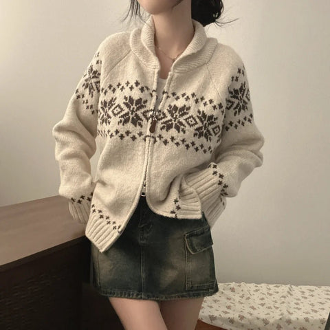 Chic Autumn Winter Loose Fit Long Sve Knitted Sweater Women's Faion Retro Color Blo Design Casual Versatile Outerwear - American Thistle Chic Autumn Winter Loose Fit Long Sve Knitted Sweater Women's Faion Retro Color Blo Design Casual Versatile Outerwear