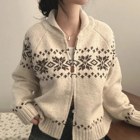 Chic Autumn Winter Loose Fit Long Sve Knitted Sweater Women's Faion Retro Color Blo Design Casual Versatile Outerwear - American Thistle Chic Autumn Winter Loose Fit Long Sve Knitted Sweater Women's Faion Retro Color Blo Design Casual Versatile Outerwear