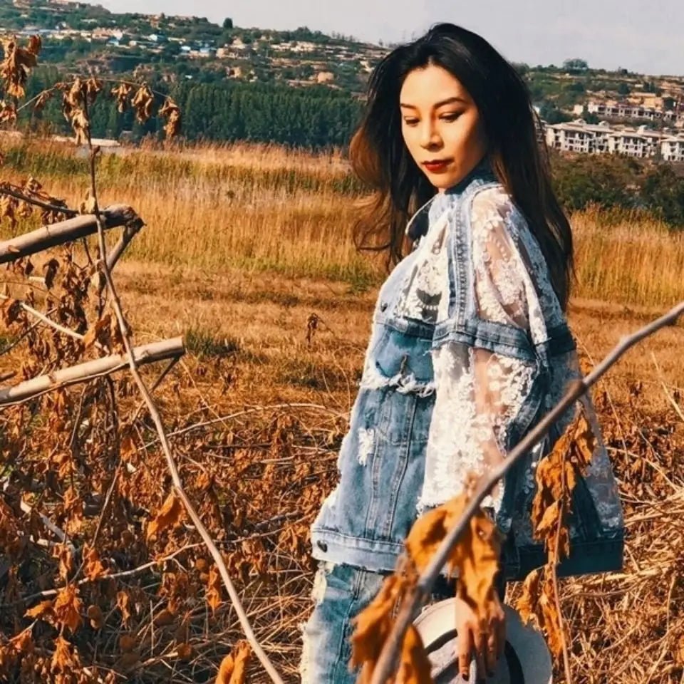 Chic Flowers Embroidery Lace Spliced Loose Denim Coat - American Thistle Chic Flowers Embroidery Lace Spliced Loose Denim Coat