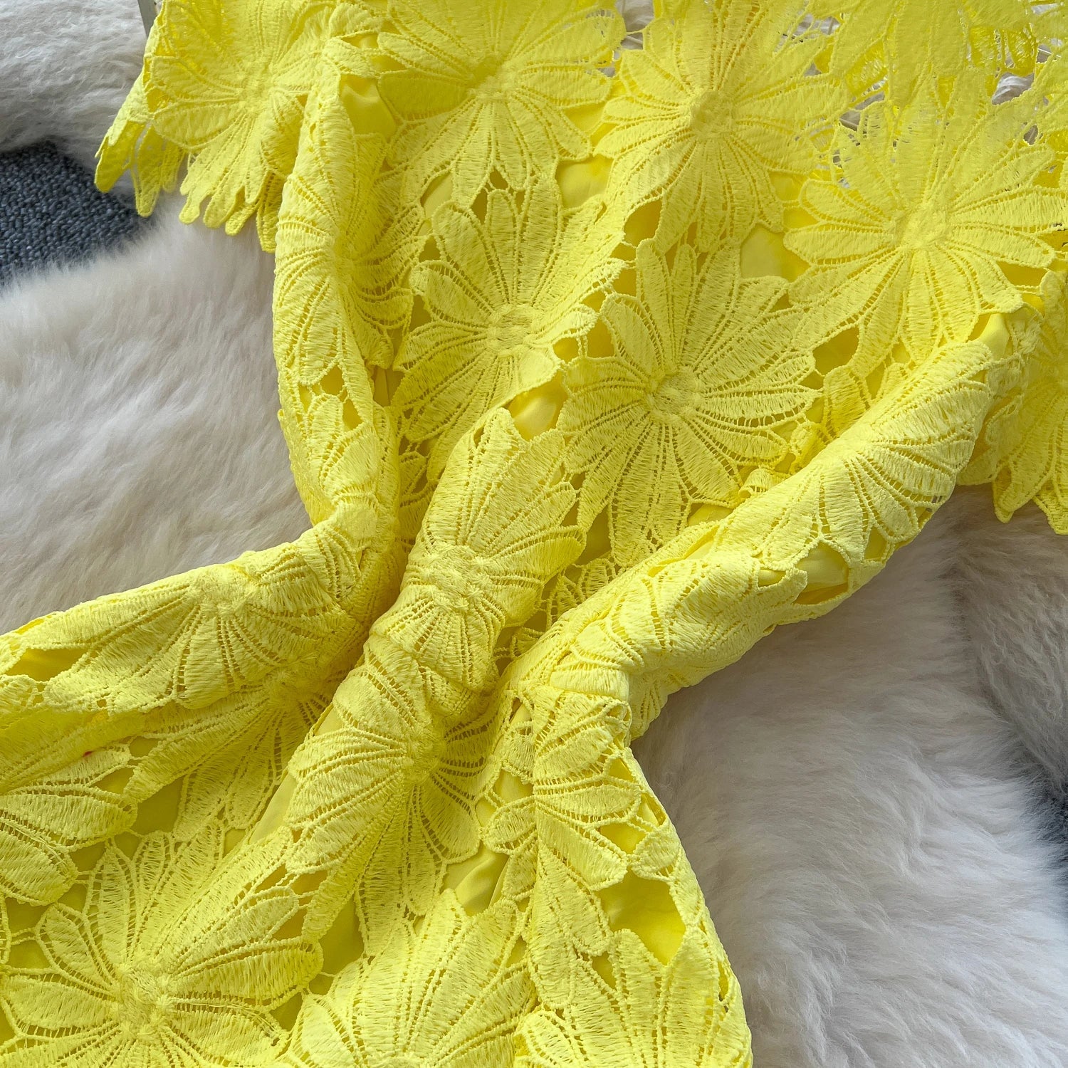 Flower Hollow Lace Dress Female Short Sleeves - American Thistle Flower Hollow Lace Dress Female Short Sleeves