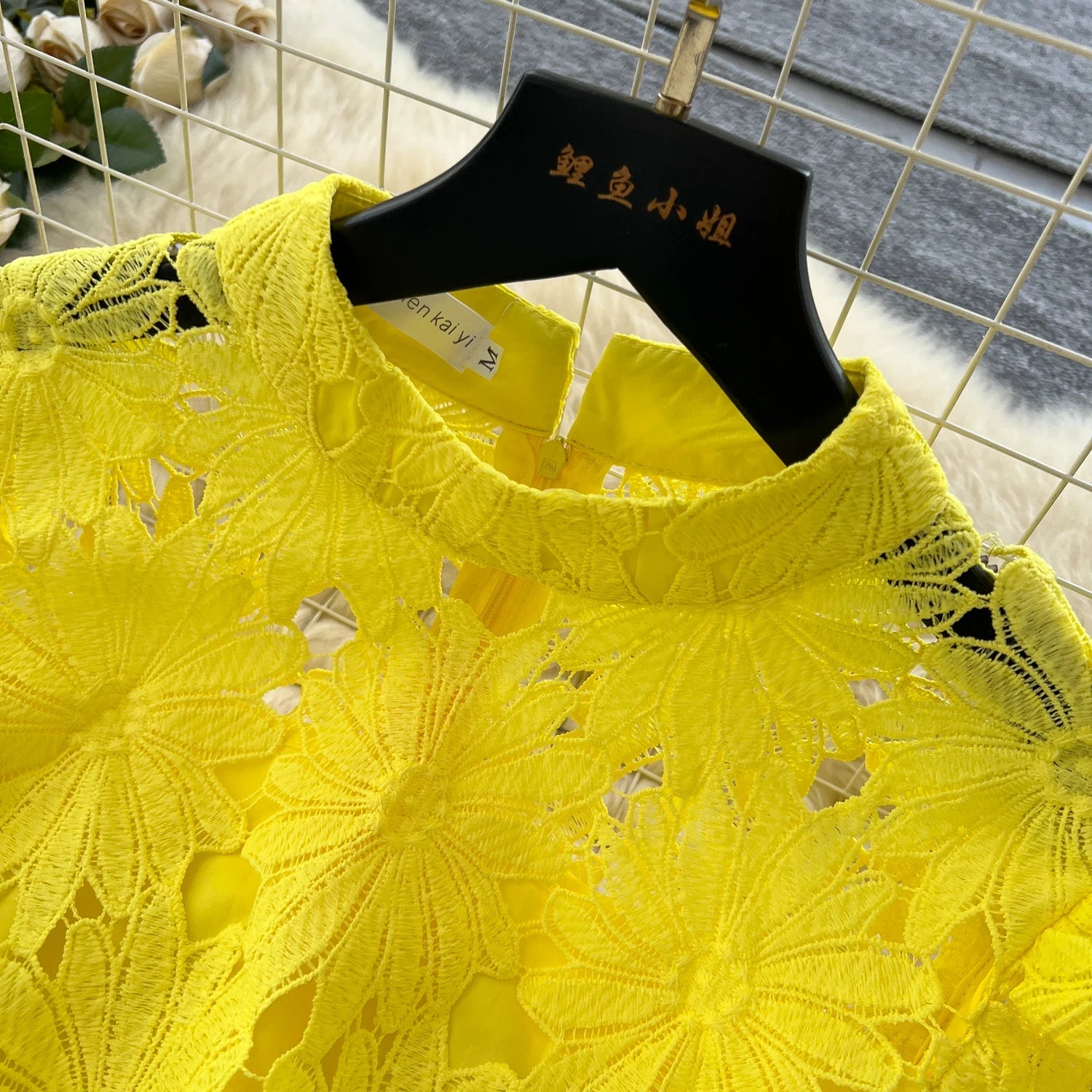 Flower Hollow Lace Dress Female Short Sleeves - American Thistle Flower Hollow Lace Dress Female Short Sleeves