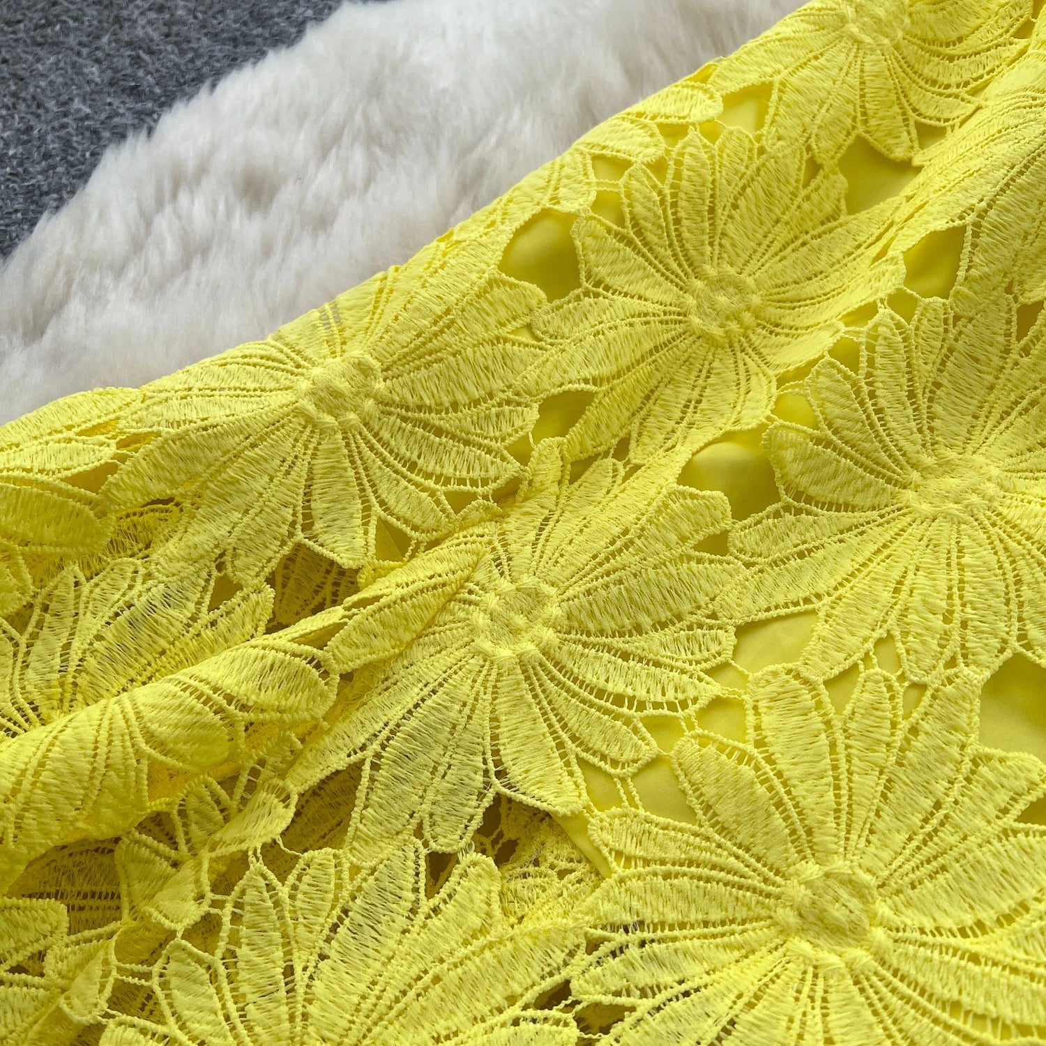 Flower Hollow Lace Dress Female Short Sleeves - American Thistle Flower Hollow Lace Dress Female Short Sleeves