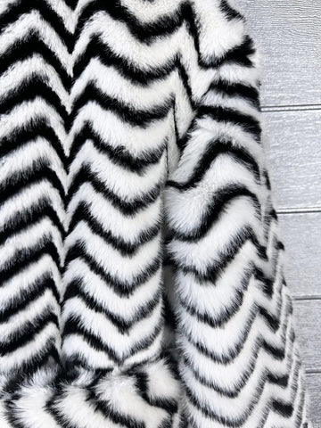 Long Women Faux Fur Coat Luxury Lapel Thick Warm Black White Striped Women Jacket Winter Clothes Women - American ThistleLong Women Faux Fur Coat Luxury Lapel Thick Warm Black White Striped Women Jacket Winter Clothes Women