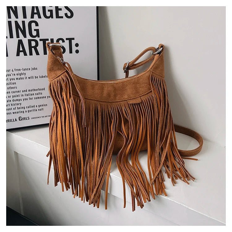 Model Women's Retro - style Geometric Pattern Material Shoulder Bag. the Lining Is Made of Polyester - American ThistleModel Women's Retro - style Geometric Pattern Material Shoulder Bag. the Lining Is Made of Polyester