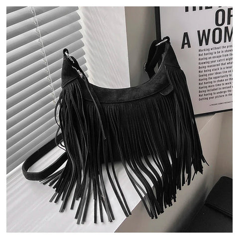 Model Women's Retro - style Geometric Pattern Material Shoulder Bag. the Lining Is Made of Polyester - American ThistleModel Women's Retro - style Geometric Pattern Material Shoulder Bag. the Lining Is Made of Polyester