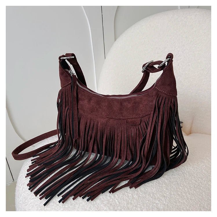 Model Women's Retro - style Geometric Pattern Material Shoulder Bag. the Lining Is Made of Polyester - American ThistleModel Women's Retro - style Geometric Pattern Material Shoulder Bag. the Lining Is Made of Polyester