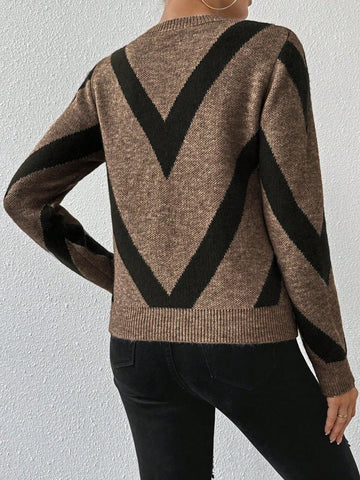 New autumn and winter Geometric Pattern round neck long sleeved knitted sweater - American Thistle New autumn and winter Geometric Pattern round neck long sleeved knitted sweater