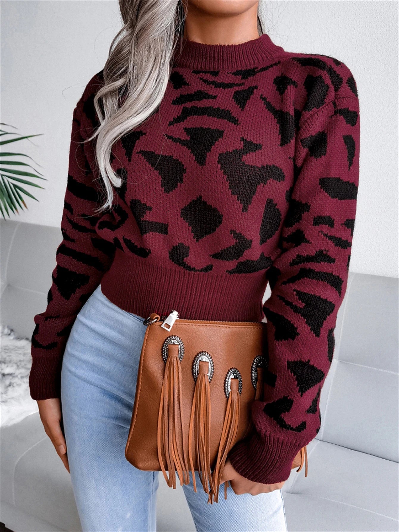 Round Neck Leopard Pattern Knitted Pullover Sweater Long Sleeve Top - American Thistle Round Neck Leopard Pattern Knitted Pullover Sweater Long Sleeve Top