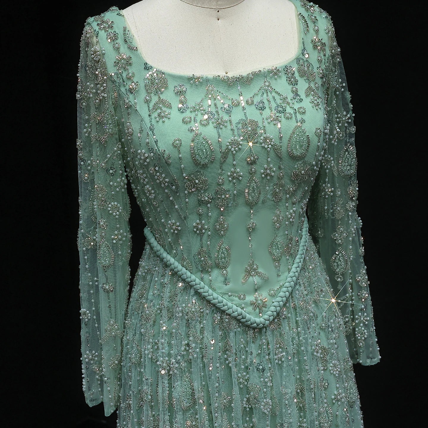 SElegant Sage Green Luxury Evening Dress for Women - American Thistle SElegant Sage Green Luxury Evening Dress for Women