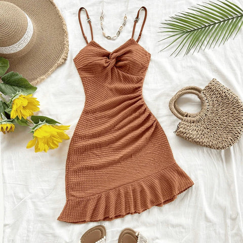 Spaghetti Strap Short Dress slimming, with ruffled edges - American Thistle Spaghetti Strap Short Dress slimming, with ruffled edges