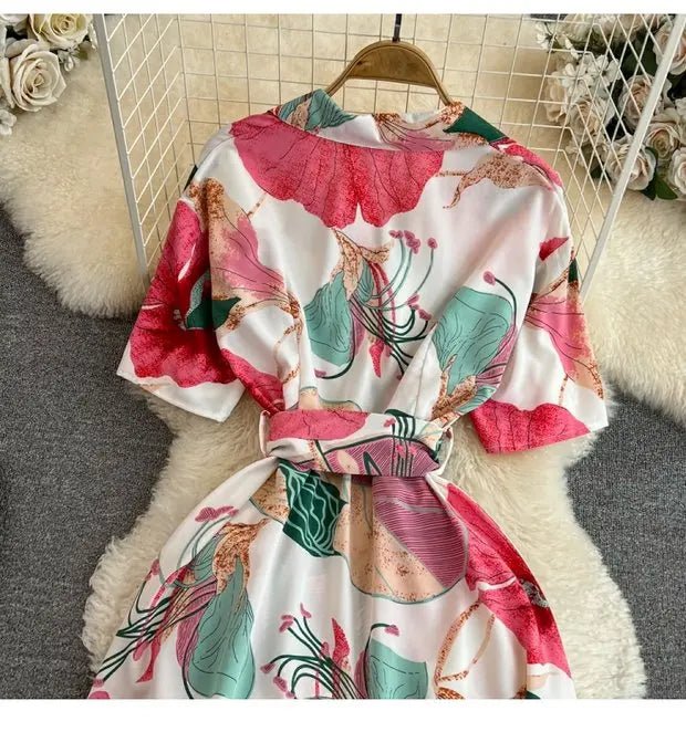 Summer Short Sleeve Floral Knee Length Dress Vintage - American Thistle Summer Short Sleeve Floral Knee Length Dress Vintage