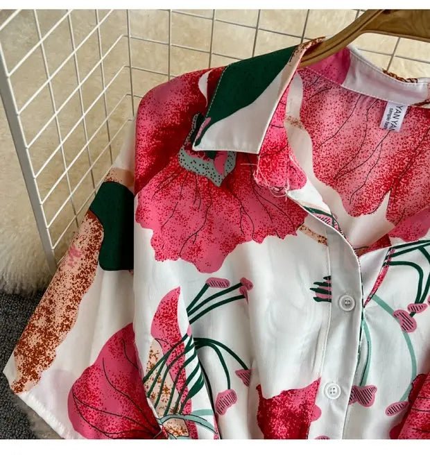 Summer Short Sleeve Floral Knee Length Dress Vintage - American Thistle Summer Short Sleeve Floral Knee Length Dress Vintage