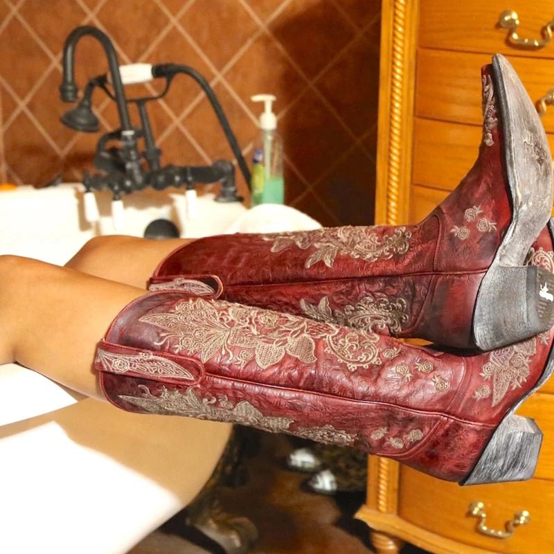 Western Style Women's Pointed Large Embroidered Rose High Heels Vintage Old Women's Boots High Barrel Western Boots - American ThistleWestern Style Women's Pointed Large Embroidered Rose High Heels Vintage Old Women's Boots High Barrel Western Boots