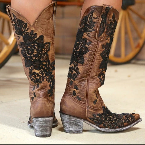 Western Style Women's Pointed Large Embroidered Rose High Heels Vintage Old Women's Boots High Barrel Western Boots - American ThistleWestern Style Women's Pointed Large Embroidered Rose High Heels Vintage Old Women's Boots High Barrel Western Boots