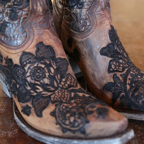 Western Style Women's Pointed Large Embroidered Rose High Heels Vintage Old Women's Boots High Barrel Western Boots - American ThistleWestern Style Women's Pointed Large Embroidered Rose High Heels Vintage Old Women's Boots High Barrel Western Boots