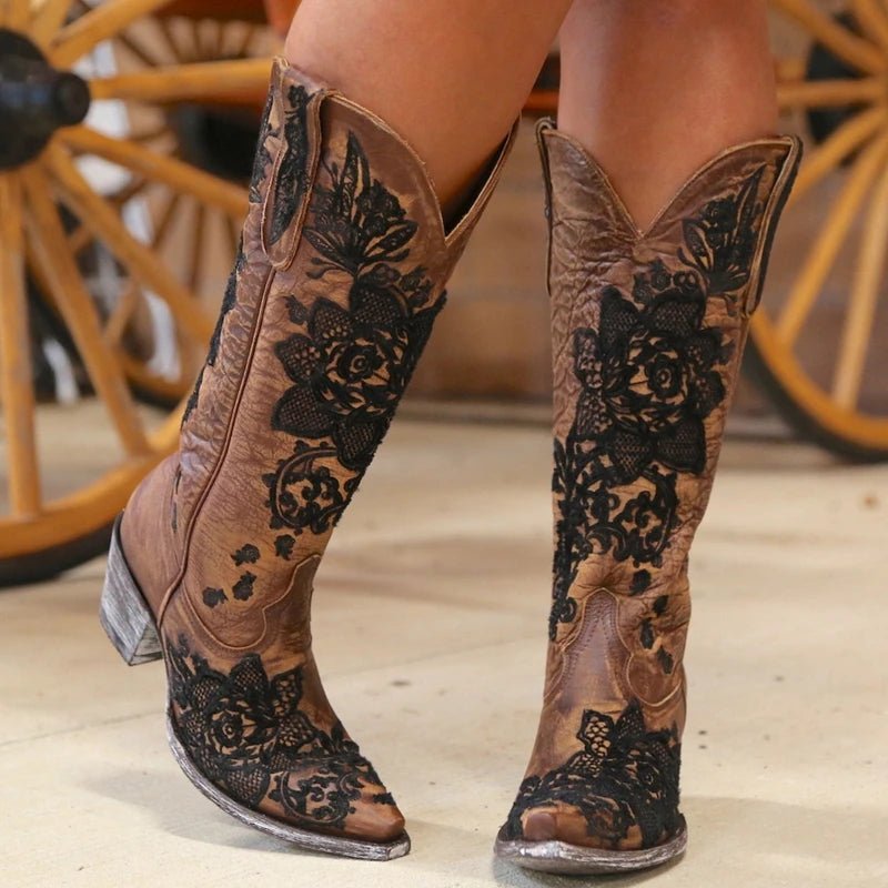 Western Style Women's Pointed Large Embroidered Rose High Heels Vintage Old Women's Boots High Barrel Western Boots - American ThistleWestern Style Women's Pointed Large Embroidered Rose High Heels Vintage Old Women's Boots High Barrel Western Boots