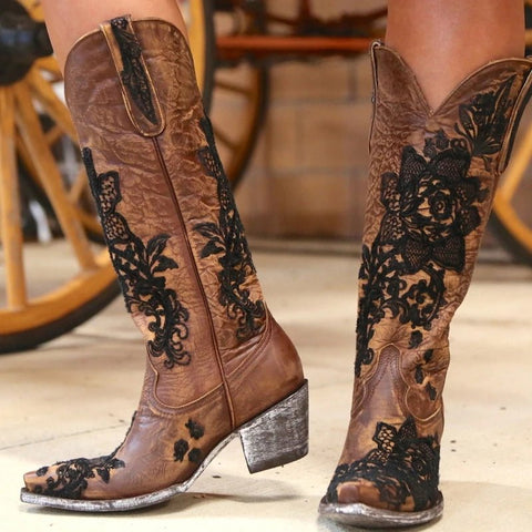 Western Style Women's Pointed Large Embroidered Rose High Heels Vintage Old Women's Boots High Barrel Western Boots - American ThistleWestern Style Women's Pointed Large Embroidered Rose High Heels Vintage Old Women's Boots High Barrel Western Boots