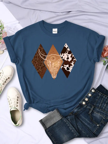 Woman's Short Sleeve T-Shirts Cowboy Style with Diamond Pattern Printed - American Thistle Woman's Short Sleeve T-Shirts Cowboy Style with Diamond Pattern Printed