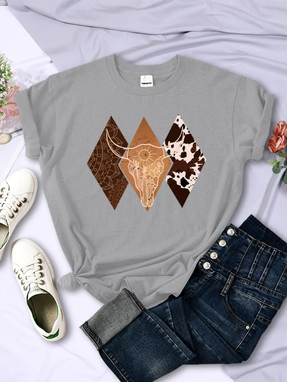 Woman's Short Sleeve T-Shirts Cowboy Style with Diamond Pattern Printed - American Thistle Woman's Short Sleeve T-Shirts Cowboy Style with Diamond Pattern Printed