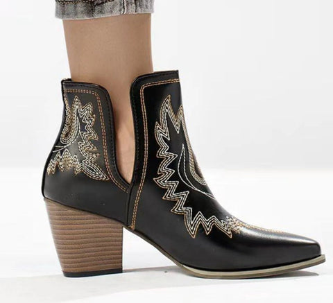 Women Boots Vintage Chunky Heels Western Cowboy Boots Leather High Heels Shoes Women Autumn Winter Embroidered Knight Boots - American ThistleWomen Boots Vintage Chunky Heels Western Cowboy Boots Leather High Heels Shoes Women Autumn Winter Embroidered Knight Boots