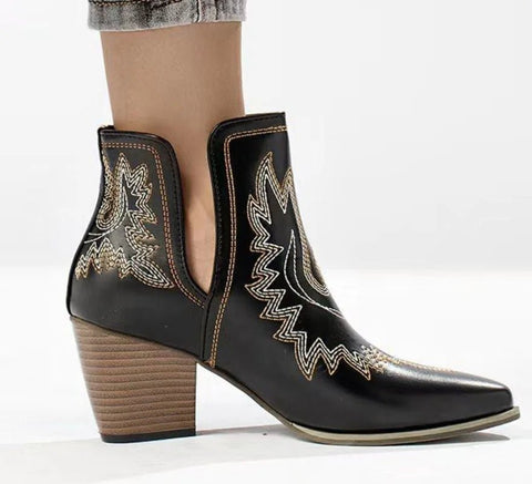 Women Boots Vintage Chunky Heels Western Cowboy Boots Leather High Heels Shoes Women Autumn Winter Embroidered Knight Boots - American ThistleWomen Boots Vintage Chunky Heels Western Cowboy Boots Leather High Heels Shoes Women Autumn Winter Embroidered Knight Boots