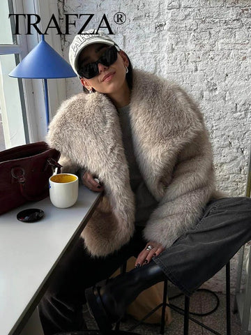 Women Fashion Cropped Faux Fur Jacket Coat Long Sleeve - American Thistle Women Fashion Cropped Faux Fur Jacket Coat Long Sleeve