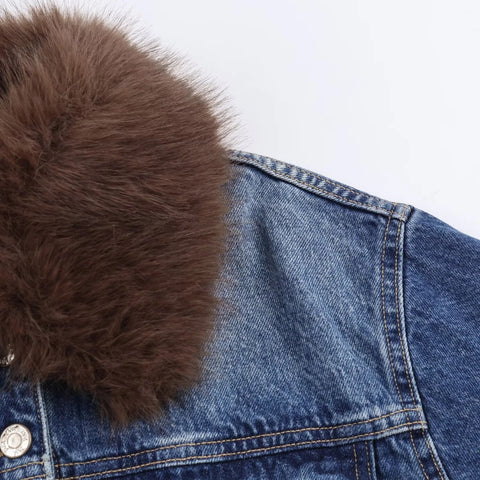 Women's Denim Jacket with Faux Fur Collar - American ThistleWomen's Denim Jacket with Faux Fur Collar