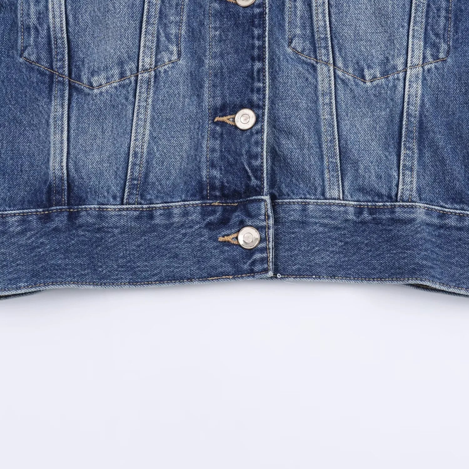 Women's Denim Jacket with Faux Fur Collar - American ThistleWomen's Denim Jacket with Faux Fur Collar