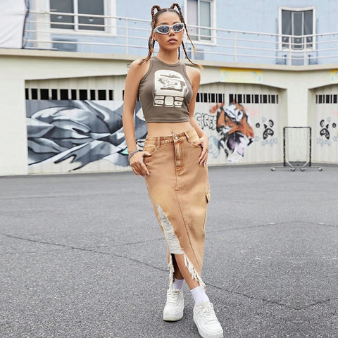 Women'S High - Waisted Denim Slim - Fit Skirt With Side Slits Tassels And Light Blue Raw Edges - American Thistle Women'S High - Waisted Denim Slim - Fit Skirt With Side Slits Tassels And Light Blue Raw Edges