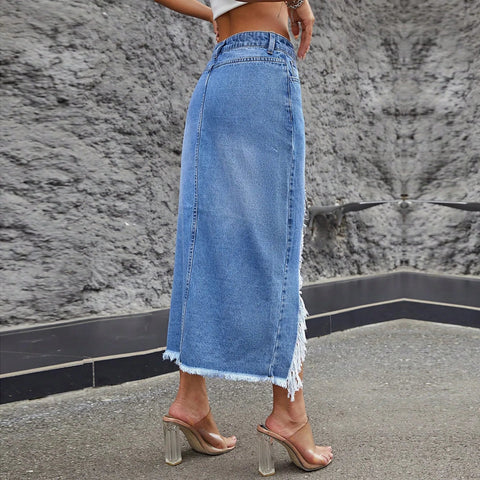 Women'S High - Waisted Denim Slim - Fit Skirt With Side Slits Tassels And Light Blue Raw Edges - American Thistle Women'S High - Waisted Denim Slim - Fit Skirt With Side Slits Tassels And Light Blue Raw Edges