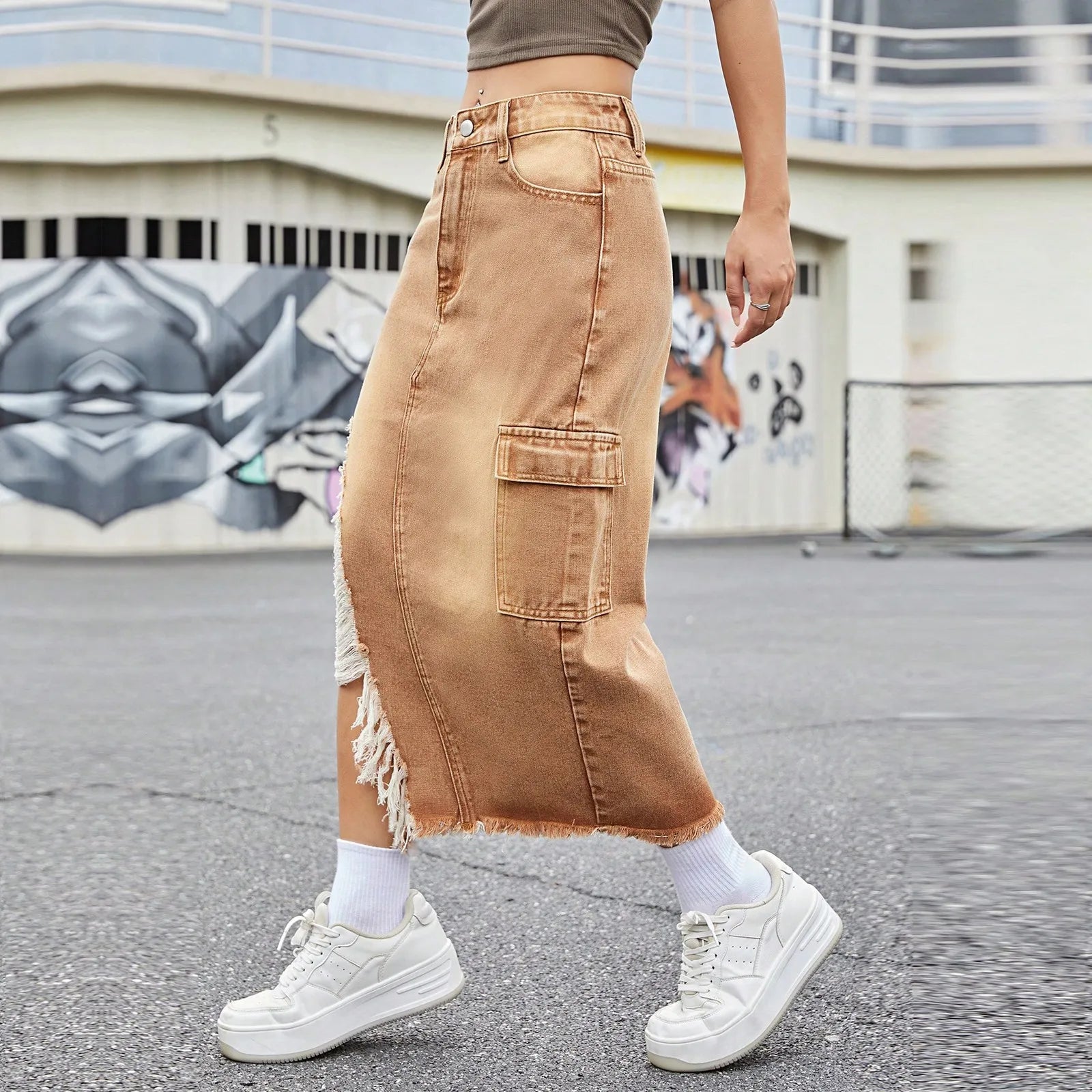 Women'S High - Waisted Denim Slim - Fit Skirt With Side Slits Tassels And Light Blue Raw Edges - American Thistle Women'S High - Waisted Denim Slim - Fit Skirt With Side Slits Tassels And Light Blue Raw Edges