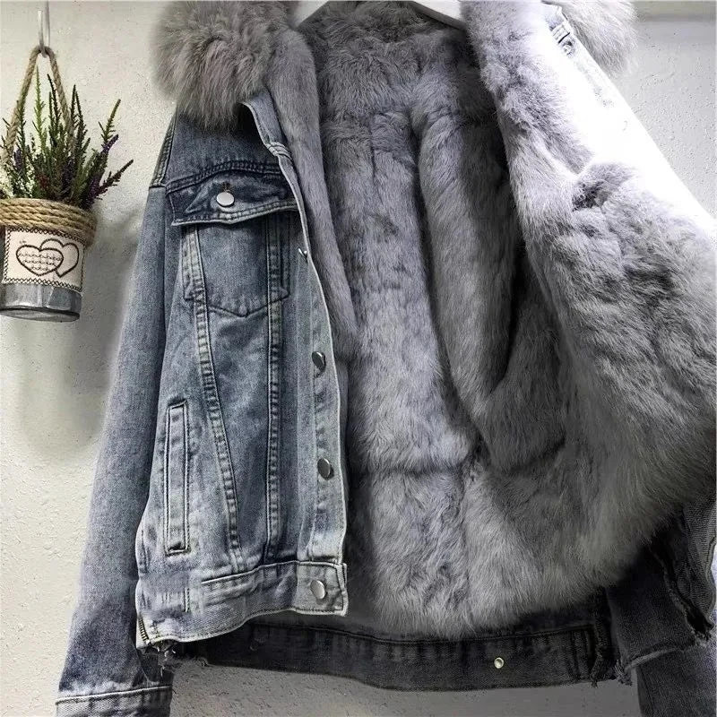 Women's Thick Denim Warm Jacket with Faux Fur Collar Denim Jacket - American Thistle Women's Thick Denim Warm Jacket with Faux Fur Collar Denim Jacket