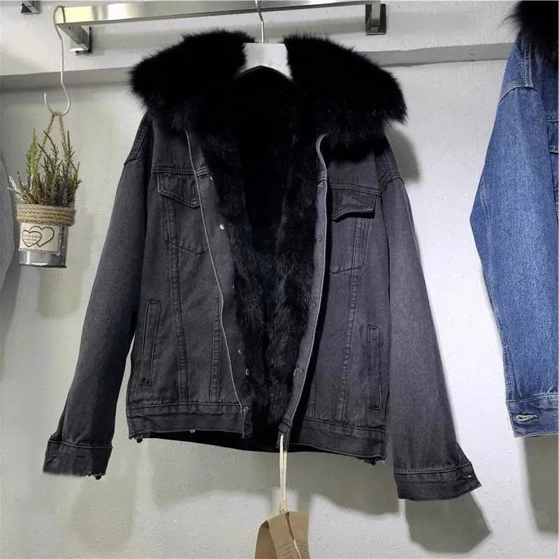 Women's Thick Denim Warm Jacket with Faux Fur Collar Denim Jacket - American Thistle Women's Thick Denim Warm Jacket with Faux Fur Collar Denim Jacket